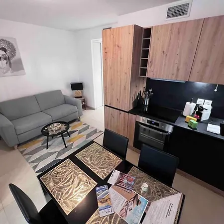 Le Cosy Corner : 2 Pers De Standing + Terrasse أنتيب