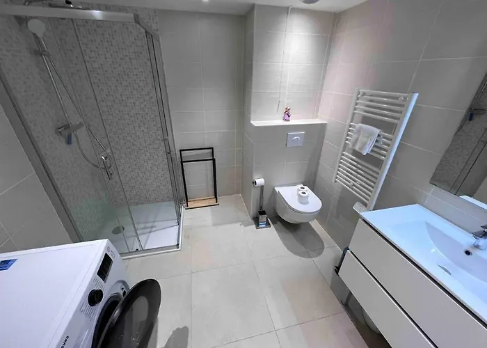 Apartment Le Cosy Corner : 2 Pers De Standing + Terrasse Antibes